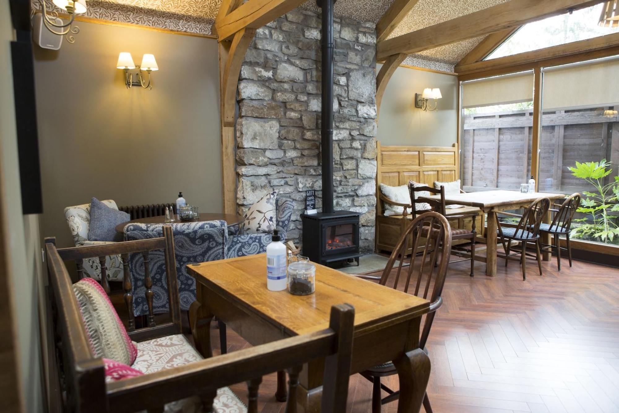 The Wheatsheaf Inn Kendal Buitenkant foto